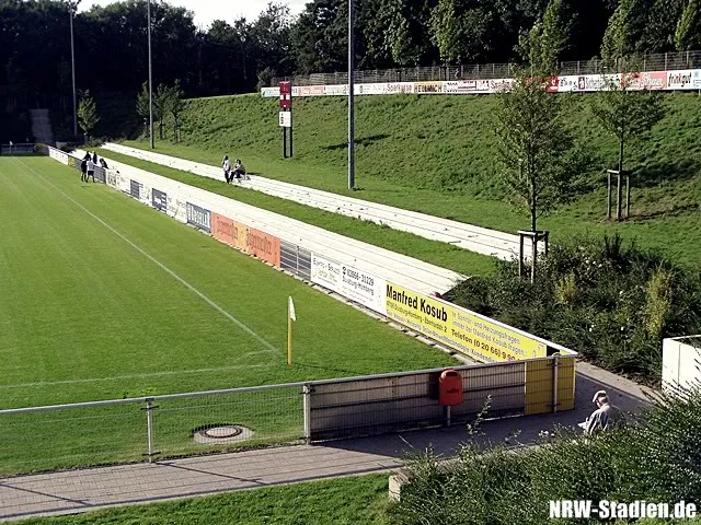 Gegengerade PCC-Stadion, VfB Homberg & FCR Duisburg